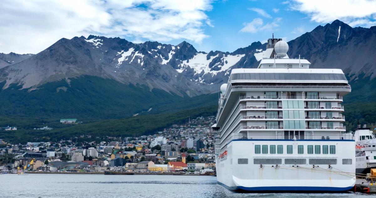M�s de 135000 pasajeros estuvieron en Ushuaia durante la temporada 20252026