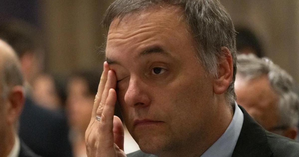 Manuel Adorni cada vez m�s complicado