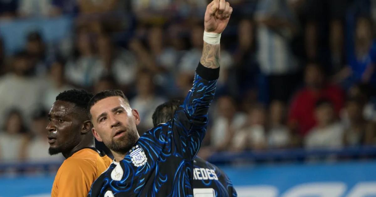 Otamendi cargaba con una suspensión por una roja en las Eliminatorias