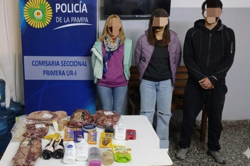 Los trees sospechosos fueron detenidos por personal de la Seccional Primera