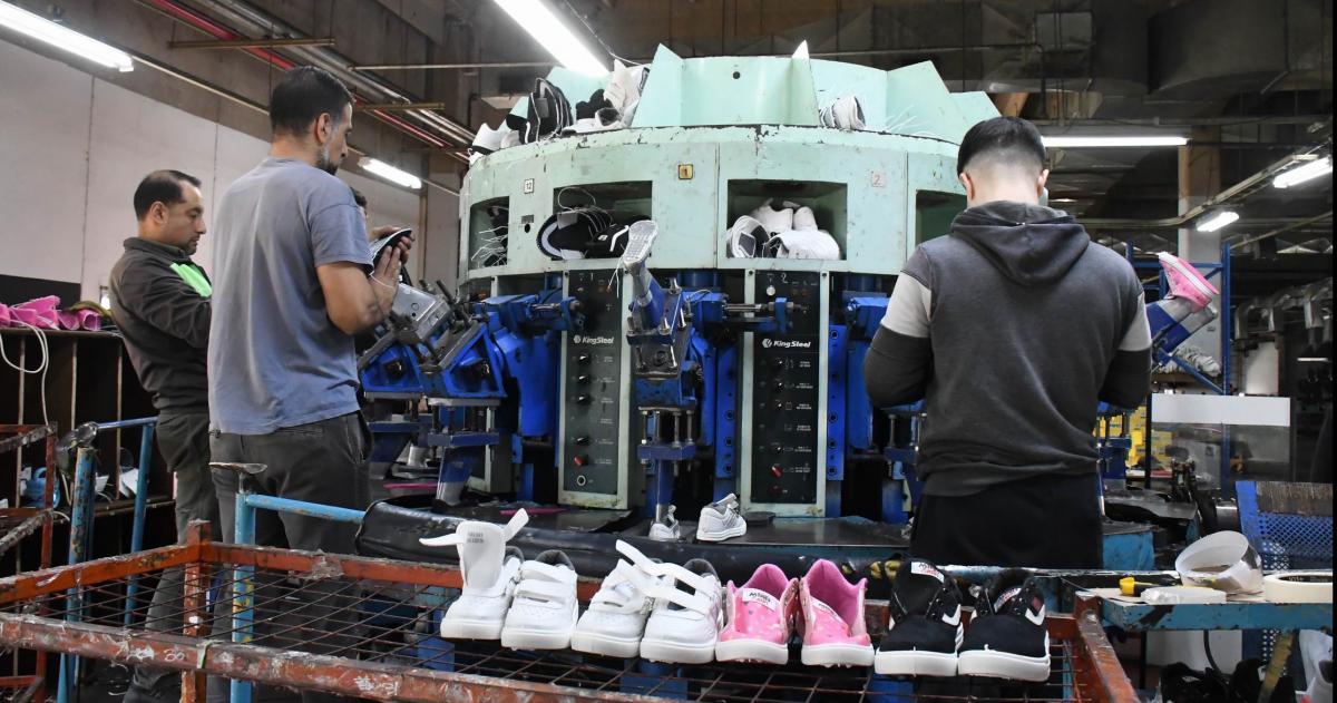 La apertura llega en un momento crítico para el sector del calzado