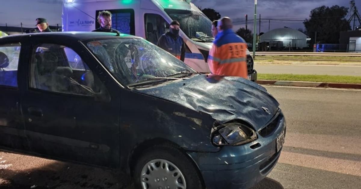 El conductor del REnault Clio no sufrió lesiones de gravedad