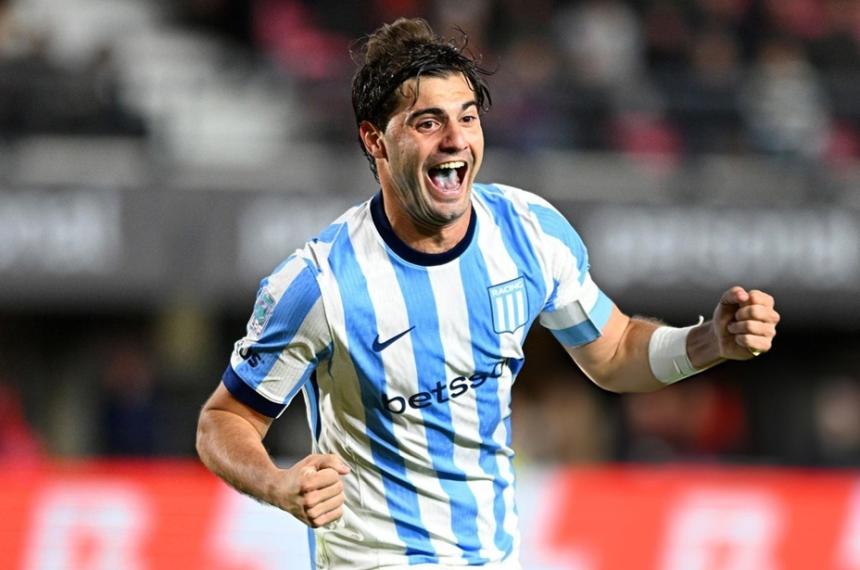 Santiago Sosa festeja el agónico gol de la Academia en La Plata