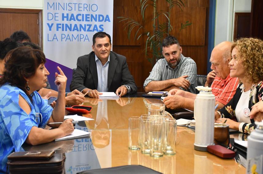 La negociación buscar� definir el incremento salarial correspondiente al segundo trimestre del año