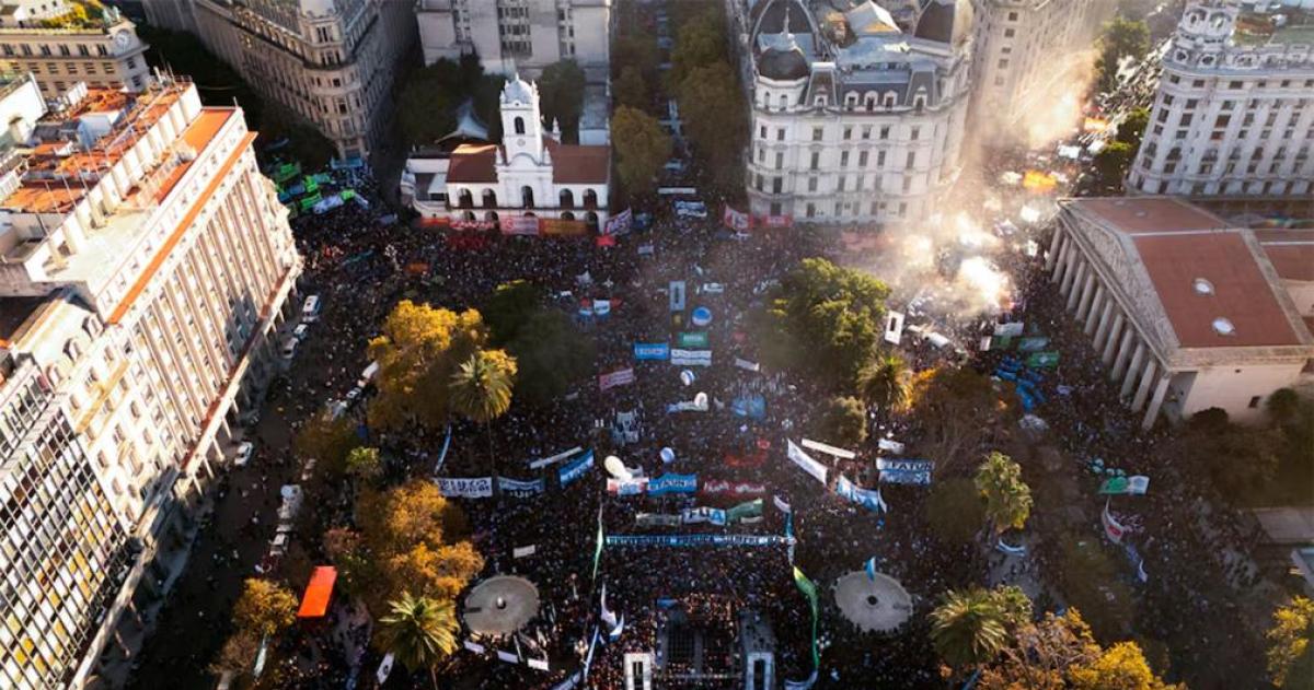 Una multitud le reclamó al Gobierno que cumpla la ley de financiamiento universitario