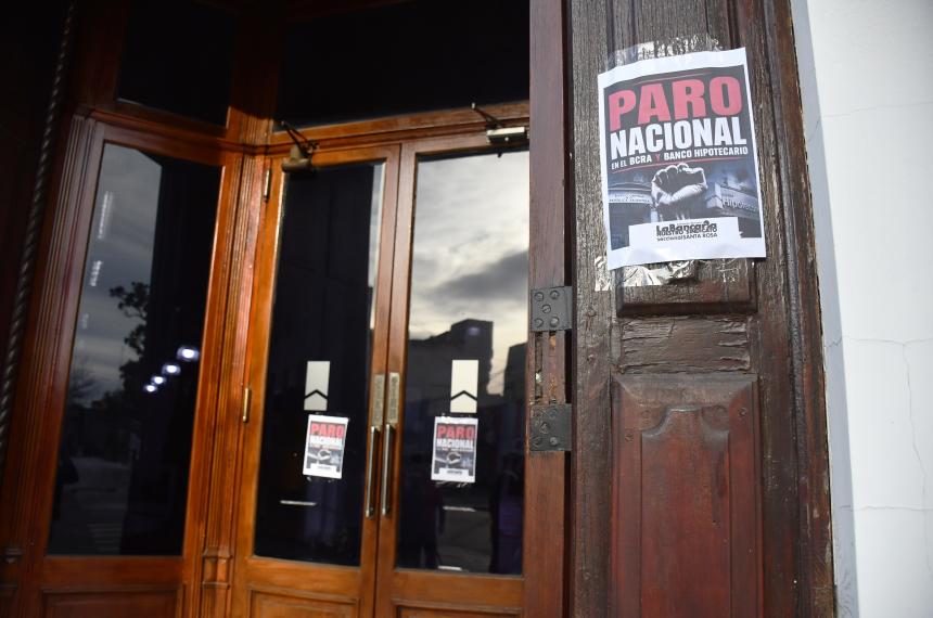 La Asociación Bancaria lleva adelante este martes un paro nacional en el Banco Hipotecario y en el Banco Central de la Rep�blica Argentina (BCRA)