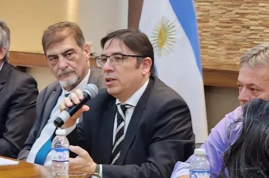 Alvarez aseguró que la ley nació muerta para mí porque viola el primer principio que es el presupuestario