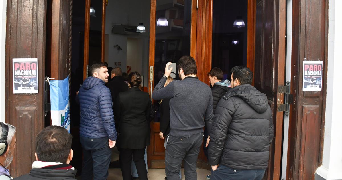 La Asociación Bancaria lleva adelante este martes un paro nacional en el Banco Hipotecario y en el Banco Central de la Rep�blica Argentina (BCRA)