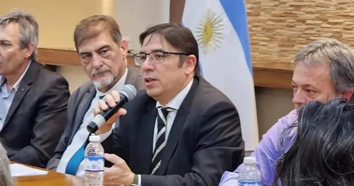 Alvarez aseguró que la ley nació muerta para mí porque viola el primer principio que es el presupuestario