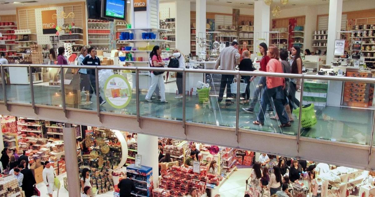 El consumo masivo sigue en caída