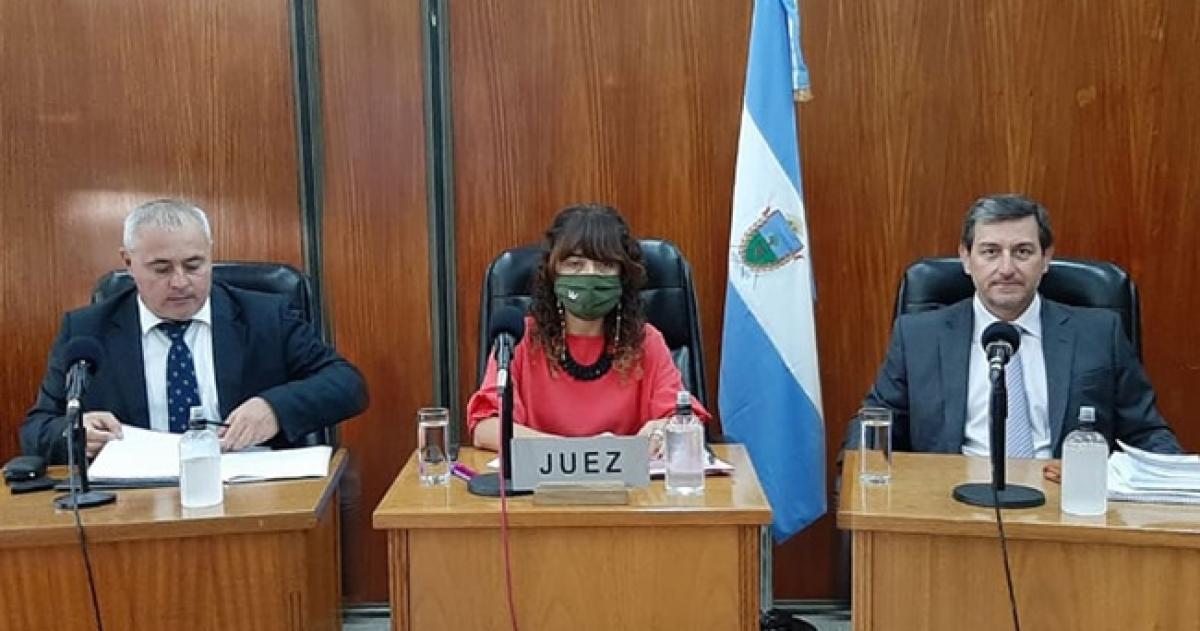 El Tribunal estuvo integrado por la jueza María José Gianinetto y los jueces Marcelo Pagano y Federico Pellegrino