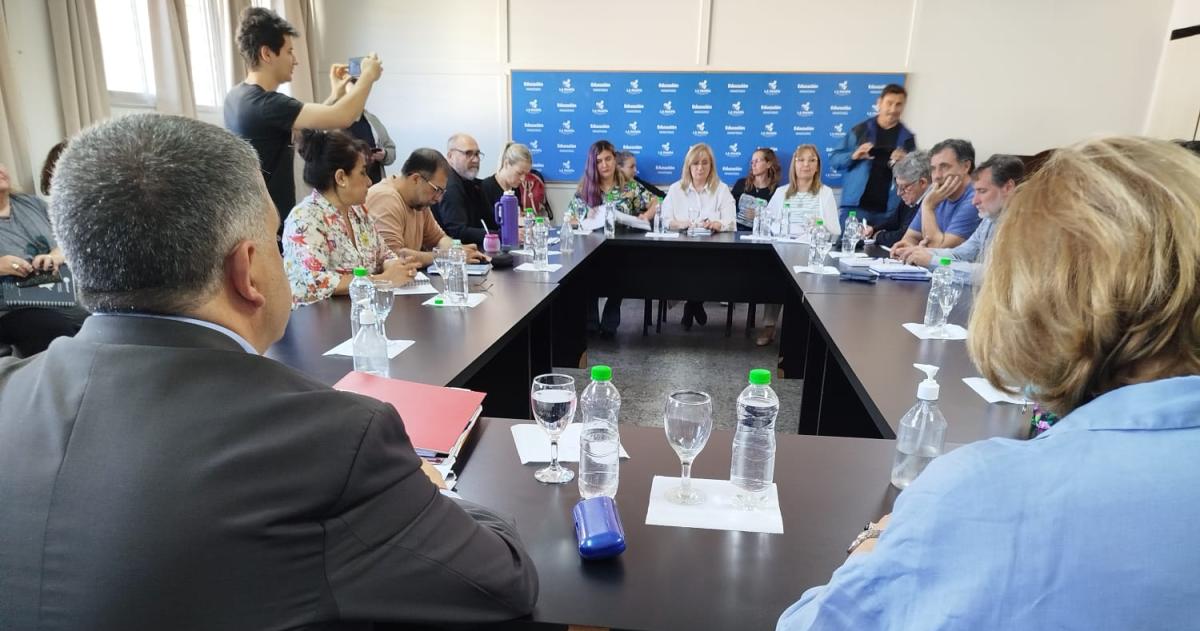 Una de las reuniones de la paritaria docente en La Pampa