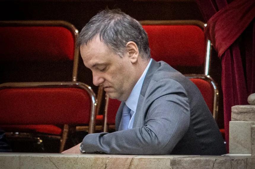 El Jefe de Gabinete cada vez m�s complicado en el frente judicial