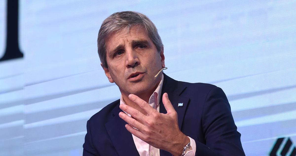 El ministro de Economía Luis Caputo