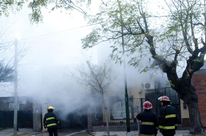 El incendio se produjo en una vivienda sobre la calle 7