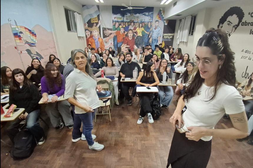 Cancina remarcó que el trabajo periodístico sigue siendo central incluso en formatos atravesados por redes sociales videos breves y transmisiones en vivo