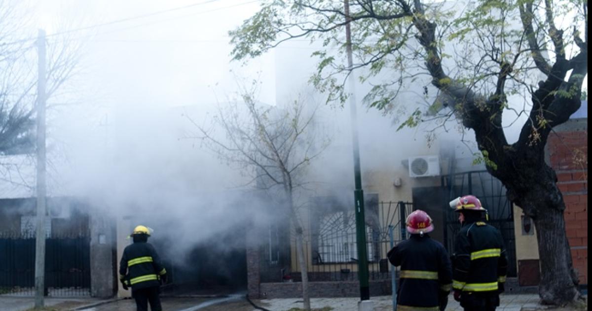 El incendio se produjo en una vivienda sobre la calle 7