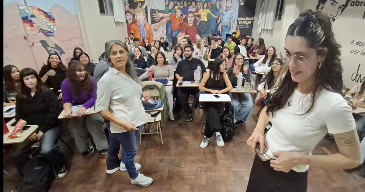 Cancina remarcó que el trabajo periodístico sigue siendo central incluso en formatos atravesados por redes sociales videos breves y transmisiones en vivo
