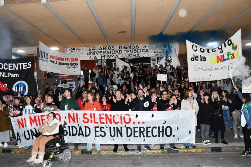 La exigencia para que se respete la ley de financiamiento universitario