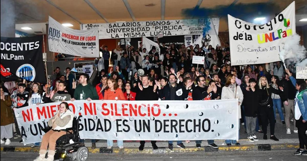 La exigencia para que se respete la ley de financiamiento universitario