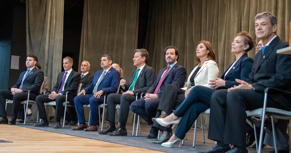 Las autoridades de las facultades durante la asunción