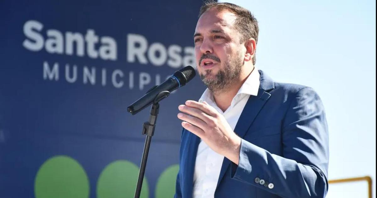 El intendente santarroseño Luciano di N�poli