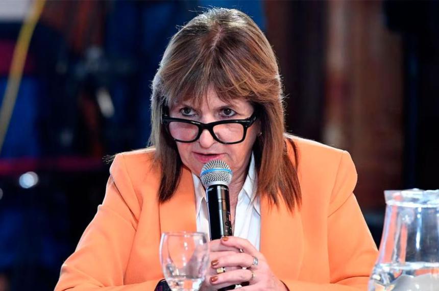 Bullrich apuró su declaración jurada y redobló la presión sobre Adorni en plena tormenta política