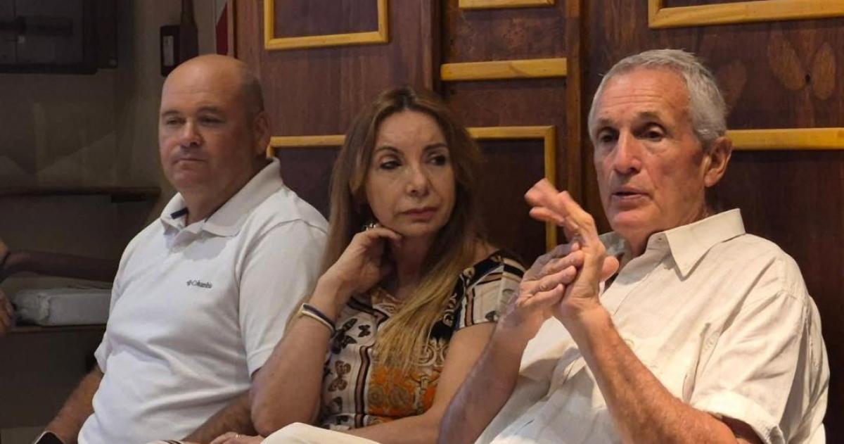 Los diputados Maximiliano Aliaga y Sandra Fonseca y el presidente de CO Juan Carlos Tierno