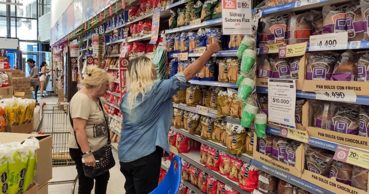 La menor inflación mejoró el �nimo de los consumidores