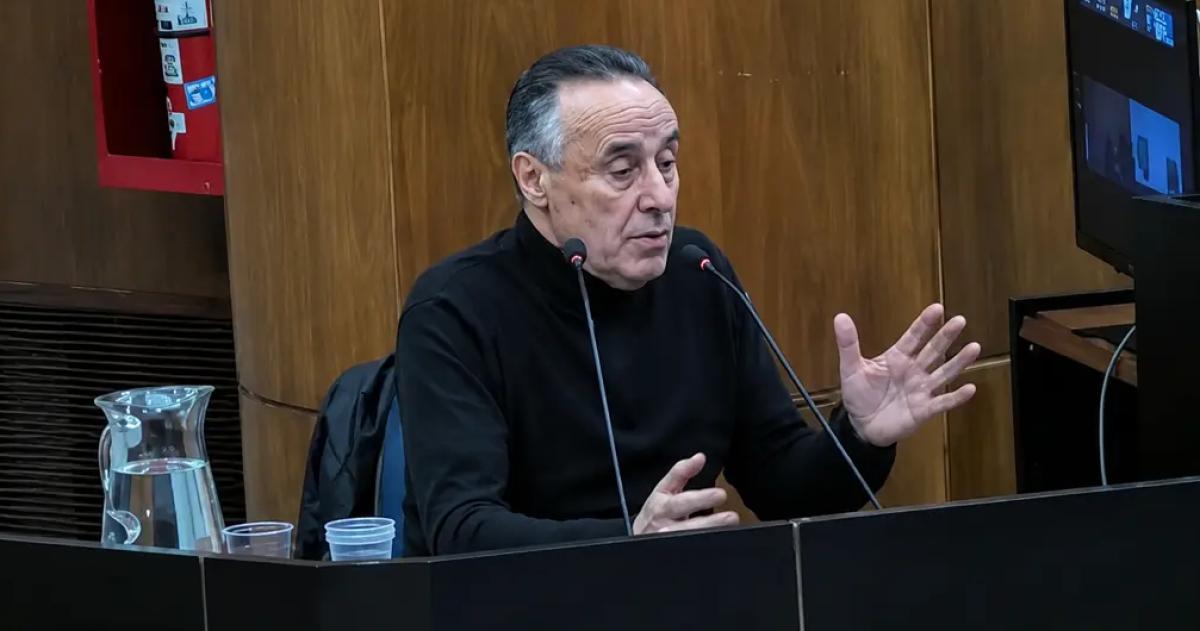 El portero Silva dijo que firmó sin leer
