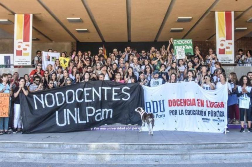 La docencia univresitaria no cesa en el reclamo de que Milei cumpla la ley