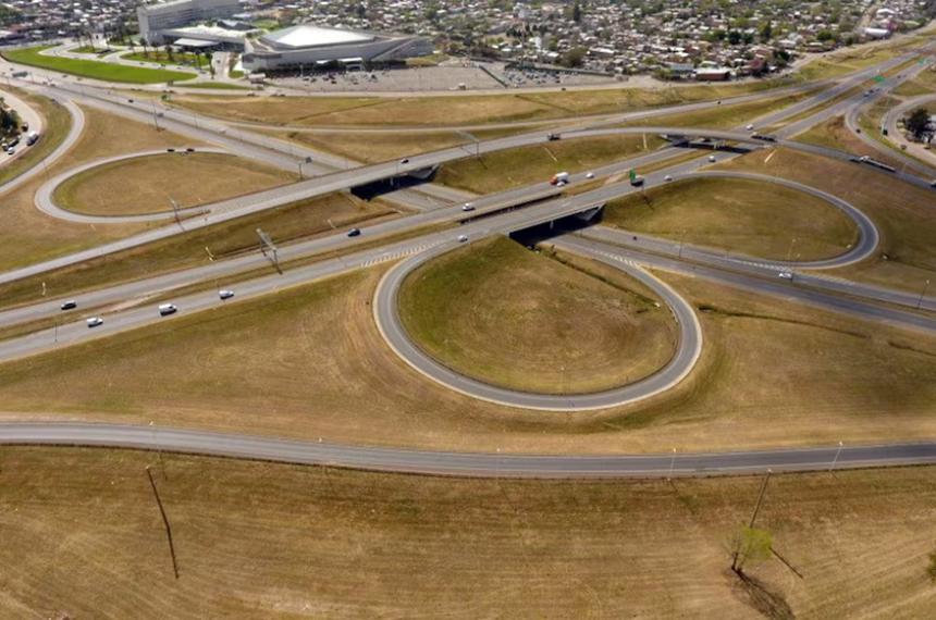 La apertura de sobres reunió a 20 oferentes para la concesión de m�s de 3900 kilómetros de rutas nacionales