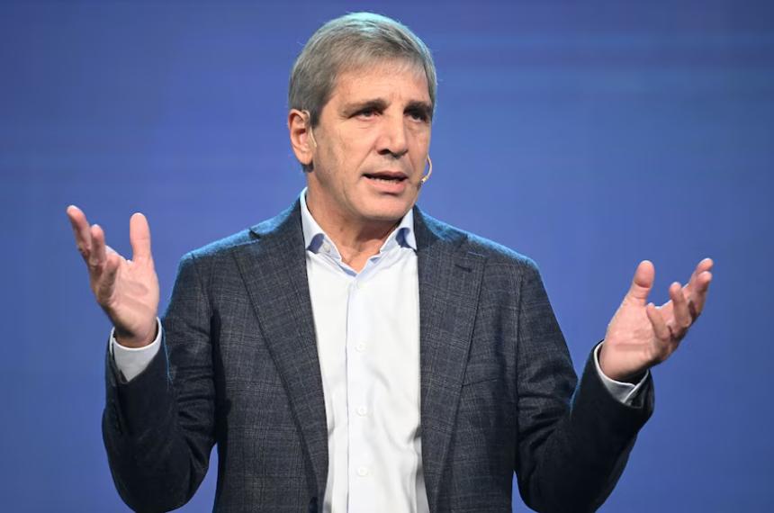 Luis Caputo explicó que la baja de retenciones ser� gradual y seguir� un cronograma ya definido por el Gobierno
