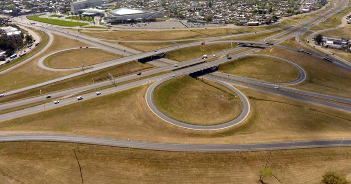 La apertura de sobres reunió a 20 oferentes para la concesión de m�s de 3900 kilómetros de rutas nacionales