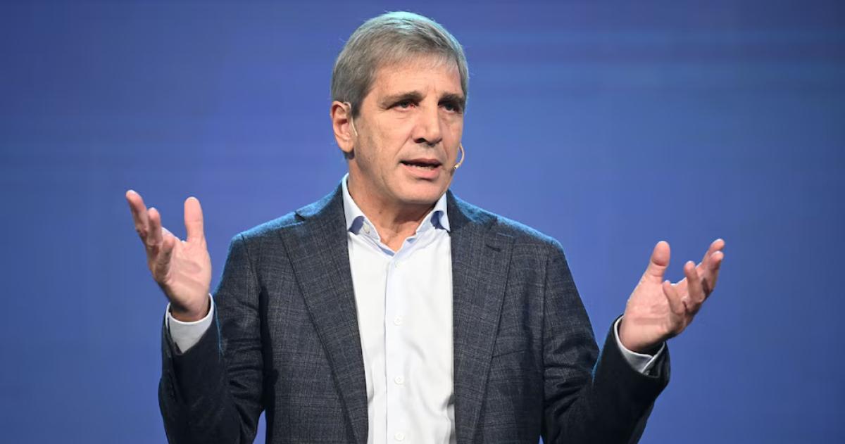 Luis Caputo explicó que la baja de retenciones ser� gradual y seguir� un cronograma ya definido por el Gobierno