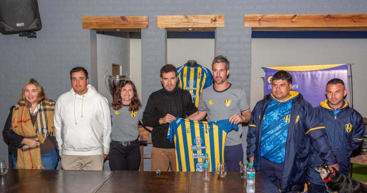 La presentación del nuevo entrenador del Auriazul de Trenel