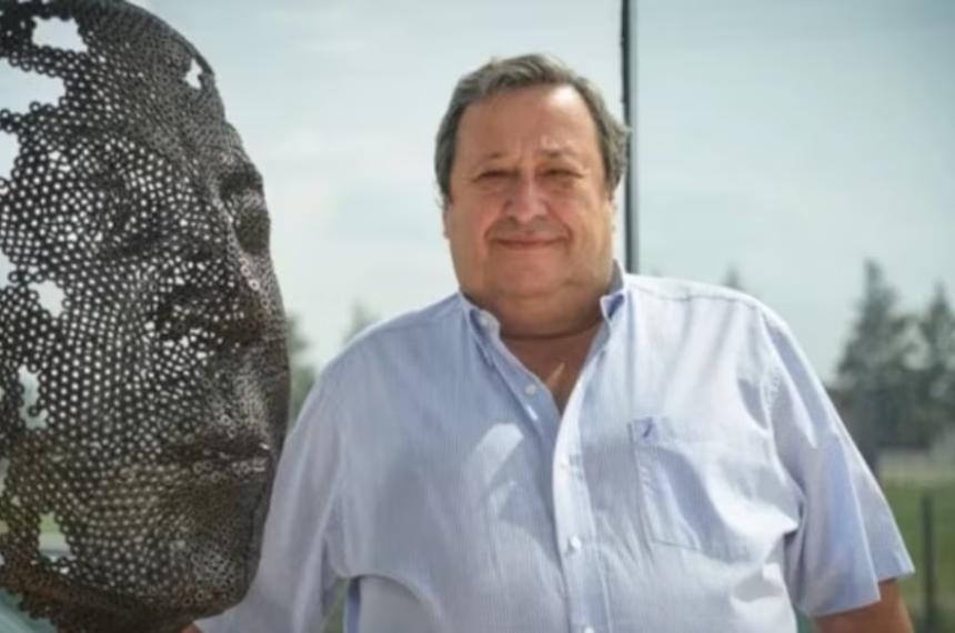 El empresario había solicitado que reparen el camino pero no obtuvo respuesta lo hizo por sus medios y hace pocos días Vialidad lo intimó
