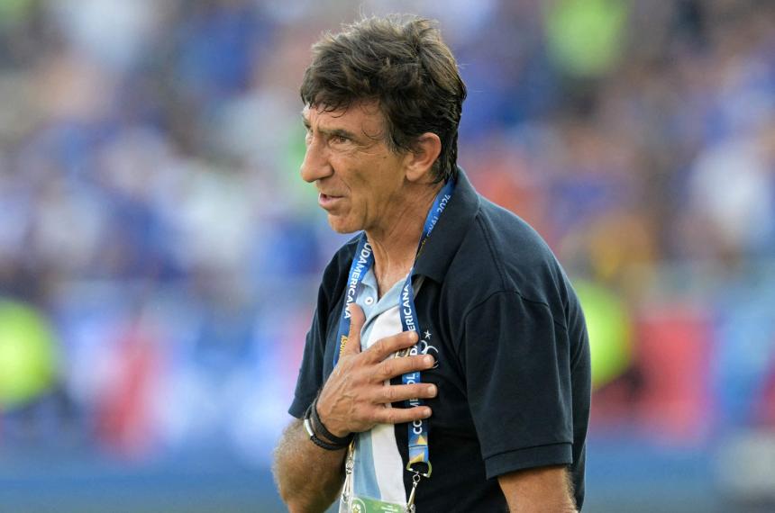 Gustavo Costas dejó de ser el técnico de Racing
