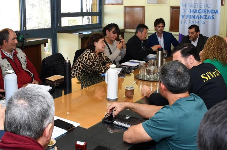 1248000 es el salario mínimo garantizado de un agente estatal después del �ltimo acuerdo en paritaria