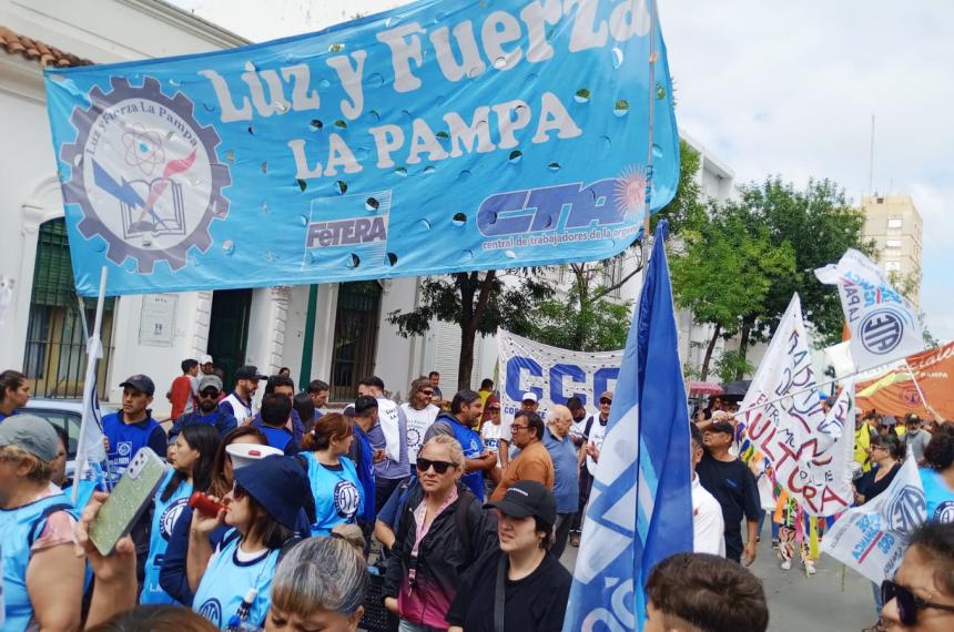 El sindicato señaló que hay déficit de trabajadores en sectores sensibles como Líneas de Alta Tensión y Estaciones Transformadoras