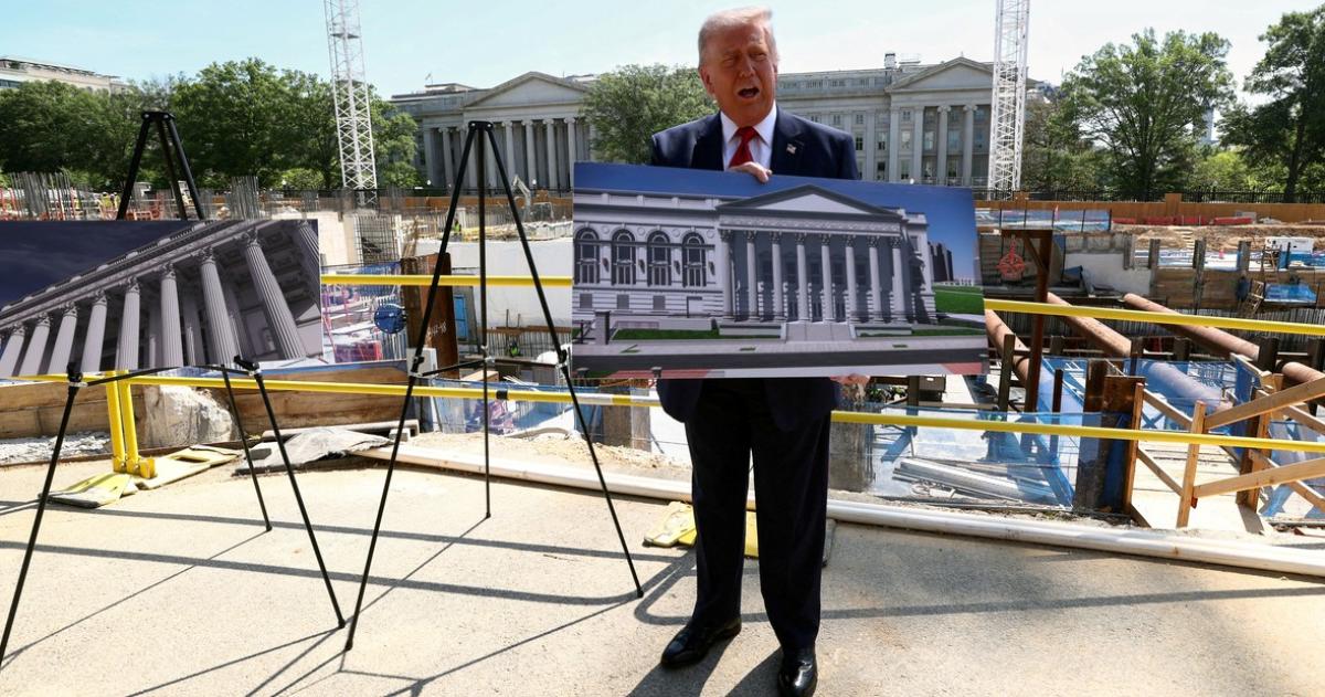 El día después del ataque Donald Trump defendió el plan de remodelación de la Casa Blanca