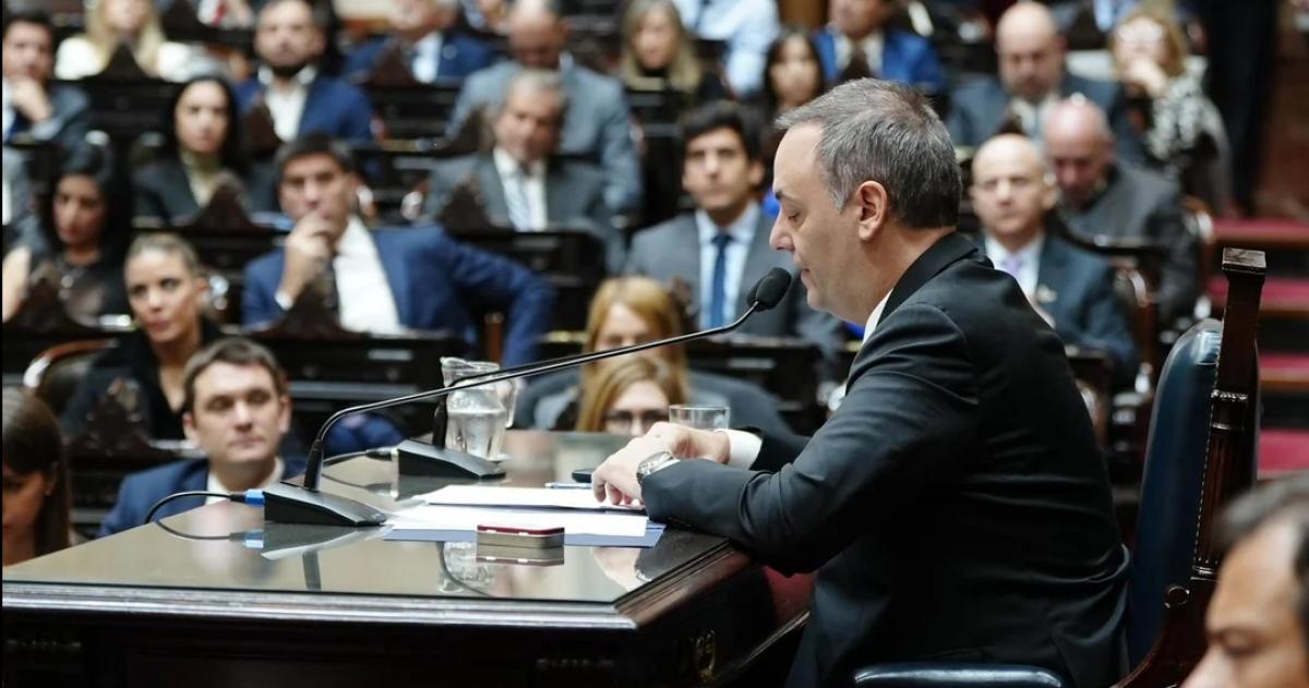 El jefe de Gabinete Manuel Adorni sería citado a declaración indagatoria