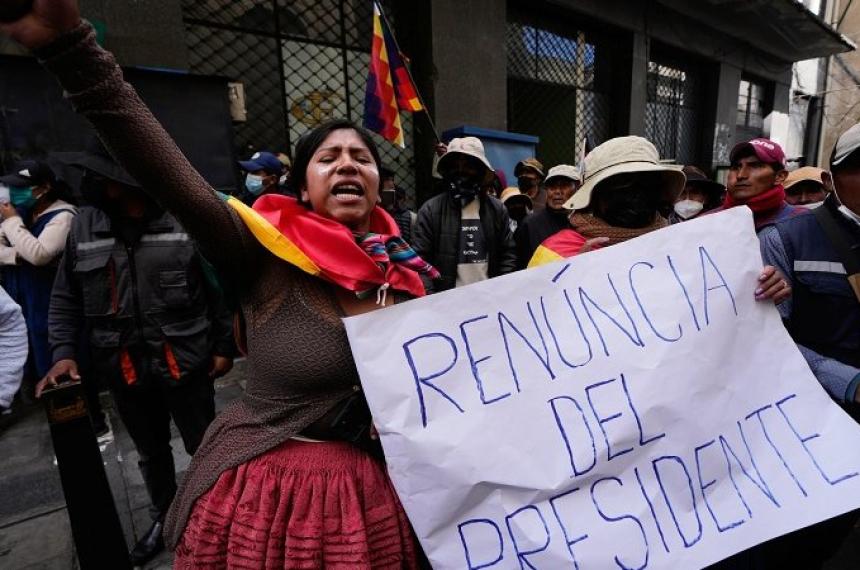 Las manifestaciones populares exigen que se vaya el presidente