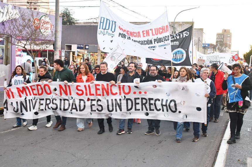 La Marcha Federal Universitaria en Santa Rosa demostró el consenso del reclamo