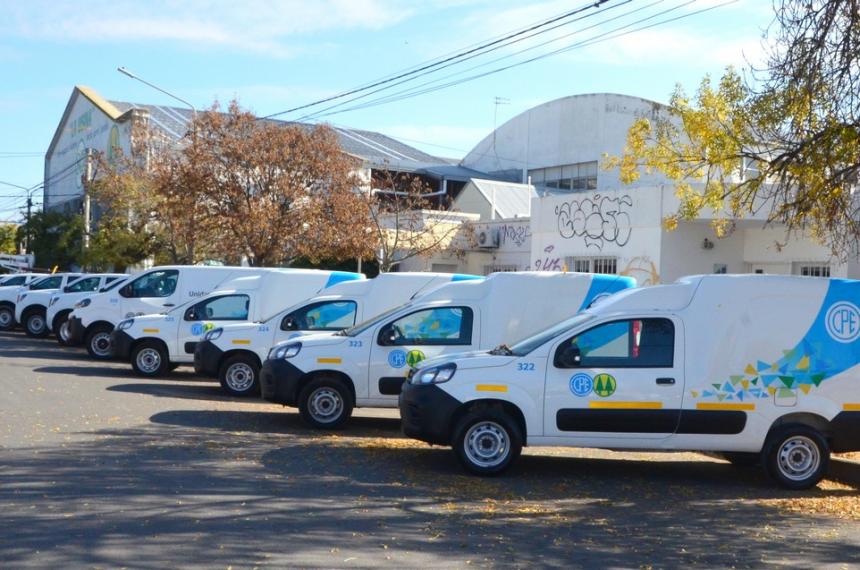 La flota de vehículos se presentó en La Usina