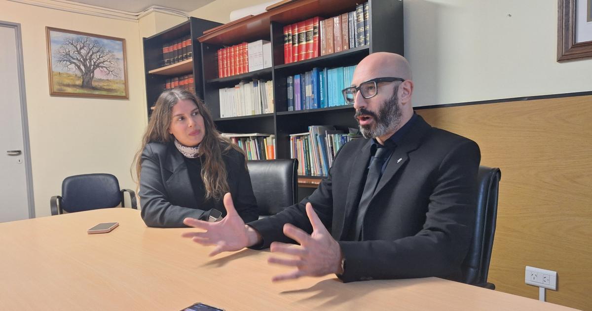 Manuel Tedín secretario e Ivana Arosteguichar comunicadora de la FIA