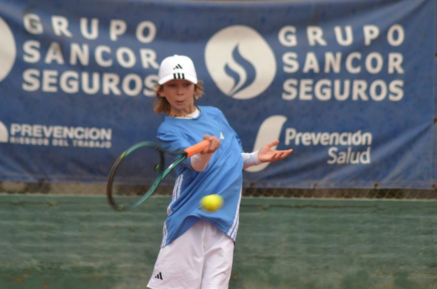 El torneo comenzó este viernes en el MB Tenis y el club Estudiantes