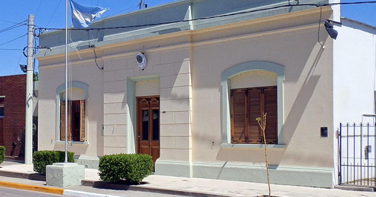 Un efectivo de la Comisaría de Castex retiró a un preso de la celda y lo amenazó en la cocina