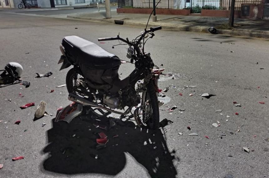 Los heridos internados en terapia iban en la moto Corven 110 cc