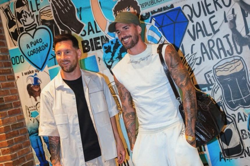 Messi y De Paul llegaron juntos a la concentración en Kansas